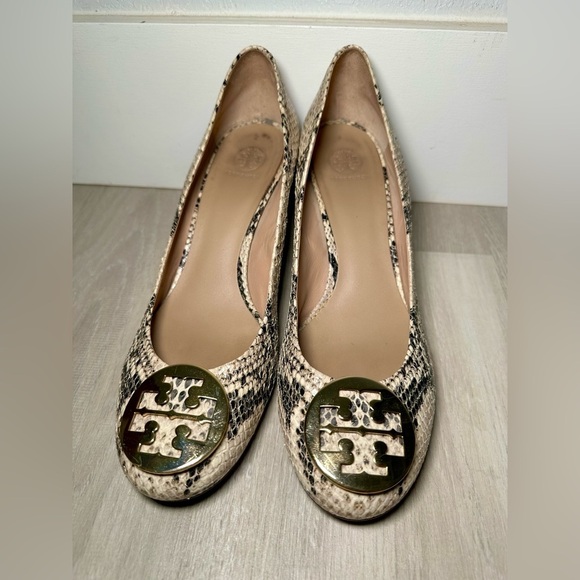 Tory Burch Julianne Snakeskin Wedge Heel Peep Toe Pumps Shoes Size 11M - Picture 3 of 13